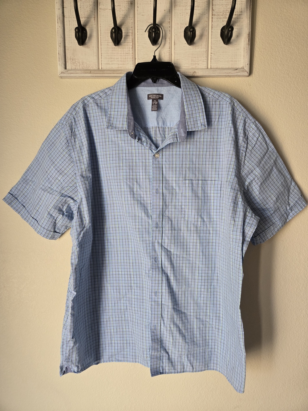 Van Heusen Blue & White Plaid Short Sleeve Button-Down Shirt